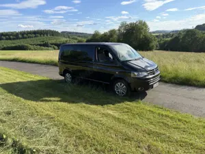 Volkswagen T5 Multivan TÜV Neu AHK - wenig kM