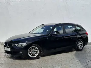 BMW 320 i Touring Advantage/PANO/LED/AHK/SHZ/PDC