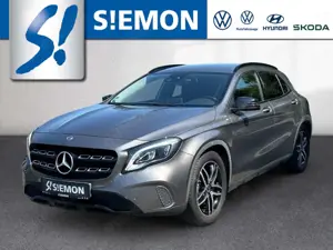 Mercedes-Benz GLA 200 7-DCT Urban WKR AHK Navi LED Night-P el.Heckklappe