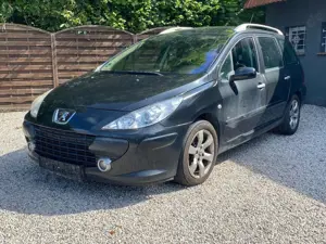 Peugeot 307 SW 1.6 HDi Premium Pano AHK Klima