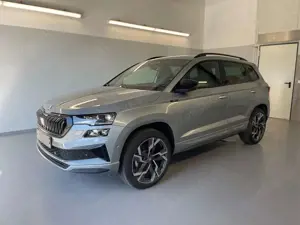 Skoda Karoq Sportline TSI 4x4 360°+19 Zoll+Navi+AHK+360°+AC...