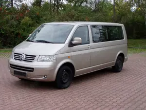 Volkswagen T5 Caravelle Transporter T5 TDI Lang DPF Comfortline