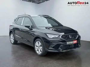 SEAT Arona FR 1.5 TSI DSG Mo26 ACC 2Zokl 2xPDC Kam SHZ Ful...
