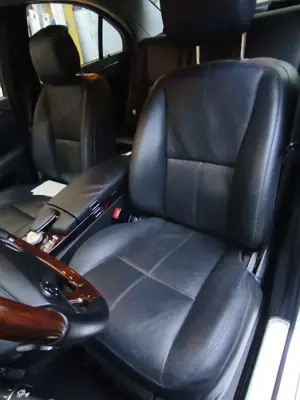 Mercedes-Benz S 500 S-Klasse 4Matic 7G-TRONIC Traum-Auto TÜV  SERVICE Bild 2