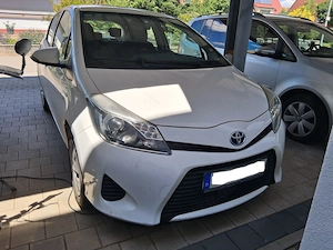 Toyota Yaris 1,5 Hybrid Life Automatik, Klima, Benzin, Euro 5, weiß, TÜV neu