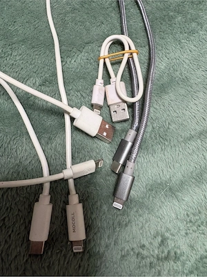 verschiedene Ladekabel