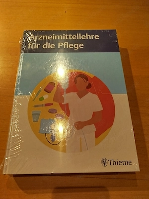 Buch Arzneimittel Lehre für die Pflege Neu