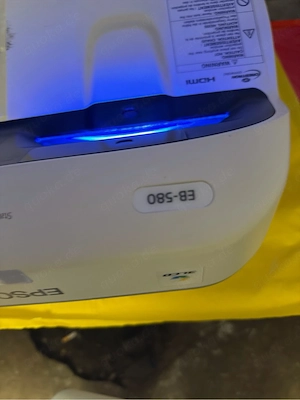 Epson Kurzdistanz Beamer