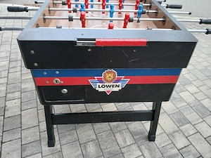 Löwen Kicker Tischfussball Kneipenkicker Top mit Münzer