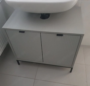 Schöner, sehr gepflegter Badezimmer Unterschrank