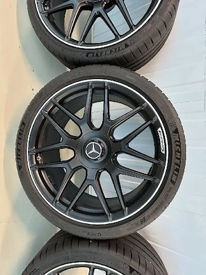 Mercedes E63 E63s AMG Originalfelgen und Michelin Pilot Sport 