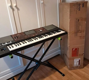Korg Pa700 Oriental Keyboard   neuwertiger Zustand