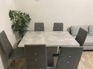Modernes Esszimmer-Set: Ausziehbarer Tisch (Stein-Optik) + 6 Stühle