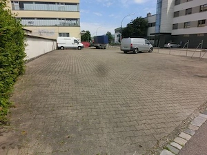 Parkplatz für Wohnmobil und Wohnwagen Bild 2