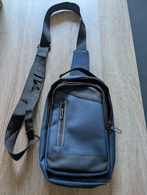 Schulterrucksack NEU 