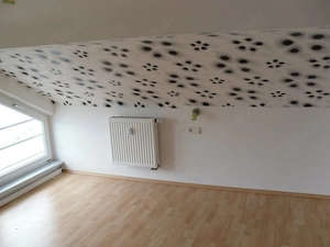 2 Zimmer Dachgeschoss Wohnung