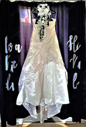 Brautkleid von Agnes,Gr.L,champagnerfarbend mit Schleppe 