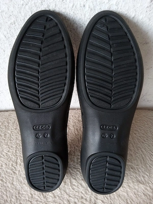 Crocs Iconic Komfort Badeschuhe in Größe : 38 Neuwertig  Bild 10