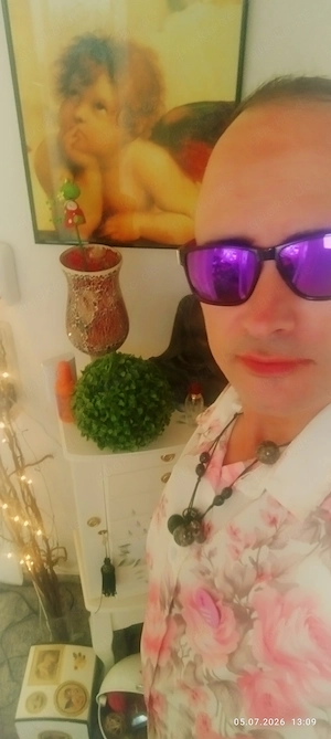 Callboy  Babe für Männer Gruppe ab 30 Jahre 