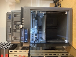 Bambulab X2D + 2 Stück AMS 2 Pro, neuwertig + Herstellergarantie April 2026