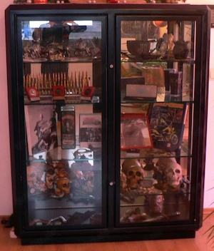 Handgearbeitete Stahl-Vitrine (Einzelstück, Maßanfertigung als Meisterstueck angefertigt)