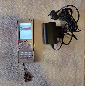 Zu verkaufen Sony Ericsson sehr guter Zustand muss weg 