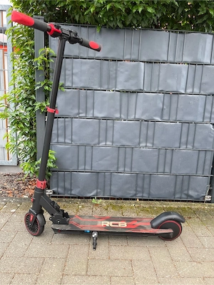 RCB R15 Elektroroller für Kinder und Jugendliche (8-16)