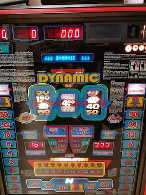 Spielautomat   Geldspielautomat Dynamic von Bally Wulff         Bild 2