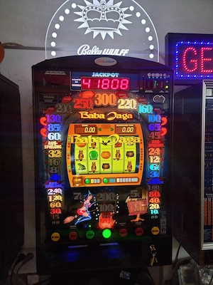 Spielautomat   Geldspielautomat Baba Jaga von Bally Wulff   