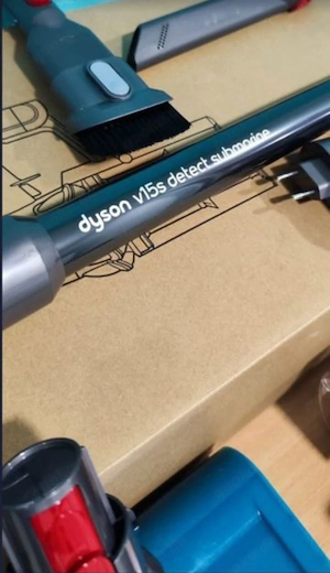 Dyson Staubsauger V15