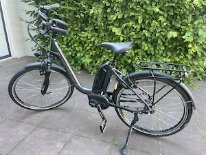 Damen e-Bike (kleiner 45"-Rahmen), Victoria "eTrekking 7.5 Deep"