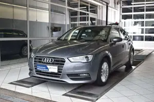 Audi A3 Sportback 2.0TDI Ambiente Teilleder* Xenon*PDC