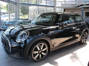 MINI Cooper Cooper Essential Trim