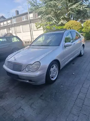 Mercedes-Benz 240