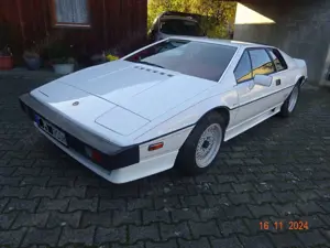 Lotus Esprit Turbo HCI , 26500mls, unfallfrei, H-Kennzeichen, letzter von nur 12 gebauten weissen HC
