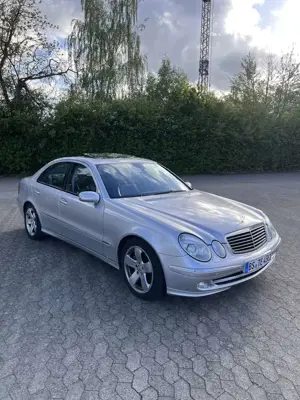 Mercedes-Benz E 500 Avantgarde