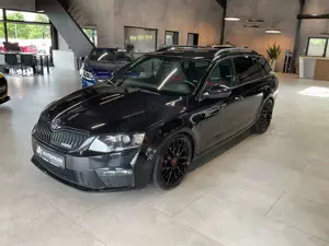 Skoda Octavia Combi RS 2.0 TDI Leder Navi Xenon 19"