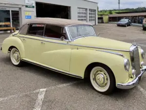 Mercedes-Benz 300 Adenauer Cabrio D