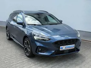 Ford Focus ST-Line, Lenkrad heizbar, LED, Navigation, LM-Räder
