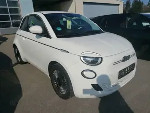 Fiat 500e 500 e NAVI/APP~GRA~ALU~DAB~KLIMAAUTO~LANEASSIST