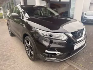 Nissan Qashqai QASHQAI 1.3 DIG-T 140 PS AKARI PGD 19' AHK NAVI