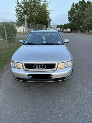 Audi A4 1.6