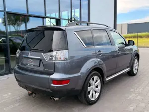 Mitsubishi Outlander Invite 4WD 2.2 Di-D Aut Xen 1.Hand 7Si Bild 4