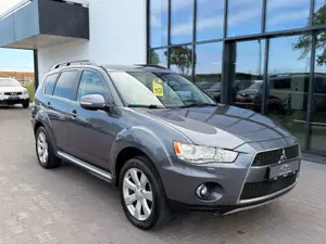 Mitsubishi Outlander Invite 4WD 2.2 Di-D Aut Xen 1.Hand 7Si Bild 2