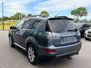 Mitsubishi Outlander Invite 4WD 2.2 Di-D Aut Xen 1.Hand 7Si Bild 5