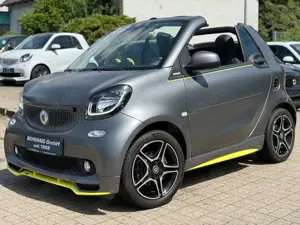 smart forTwo CABRIO*TAILOR-MADE BRABUS ASPHALTGOLD*