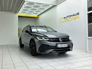 Volkswagen Tiguan Allspace R-Line 4Motion 7 Sitzer Pano HK