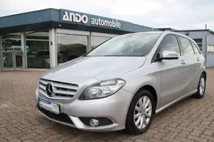 Mercedes-Benz B 180 Klima/Navi/Bluetooth/SHZ/AHK