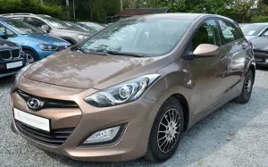 Hyundai i30 1.4 Klima Einparkhilfe Tempomat Tüv 05/2028