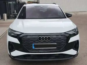 Audi Q4 e-tron Q4 e-tron 45 quattro,Panoramadach,Matrix ,AHK, edition S line, 2x S line,Garantie